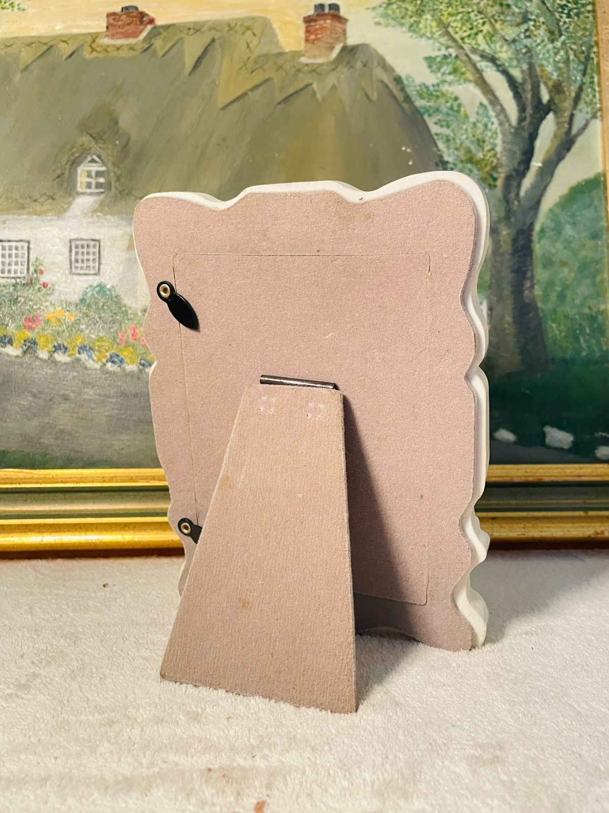 Victorian 3D Floral Picture Frame – Antique Stoneware Photo Frame for Elegant Home Decor