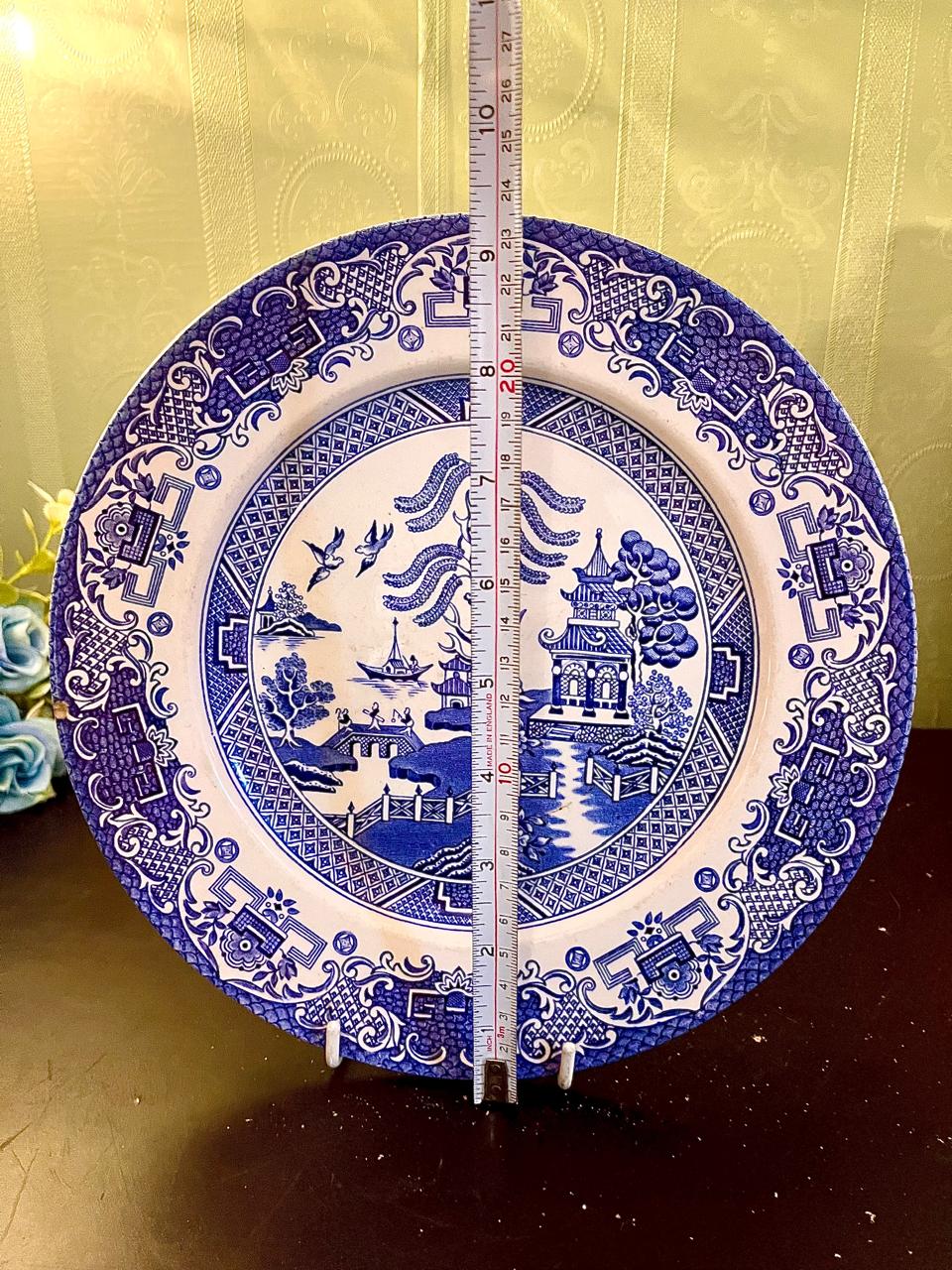 Vintage Blue Willow Style Transferware Dinner Plate 10 Inch Blue & White Ceramic