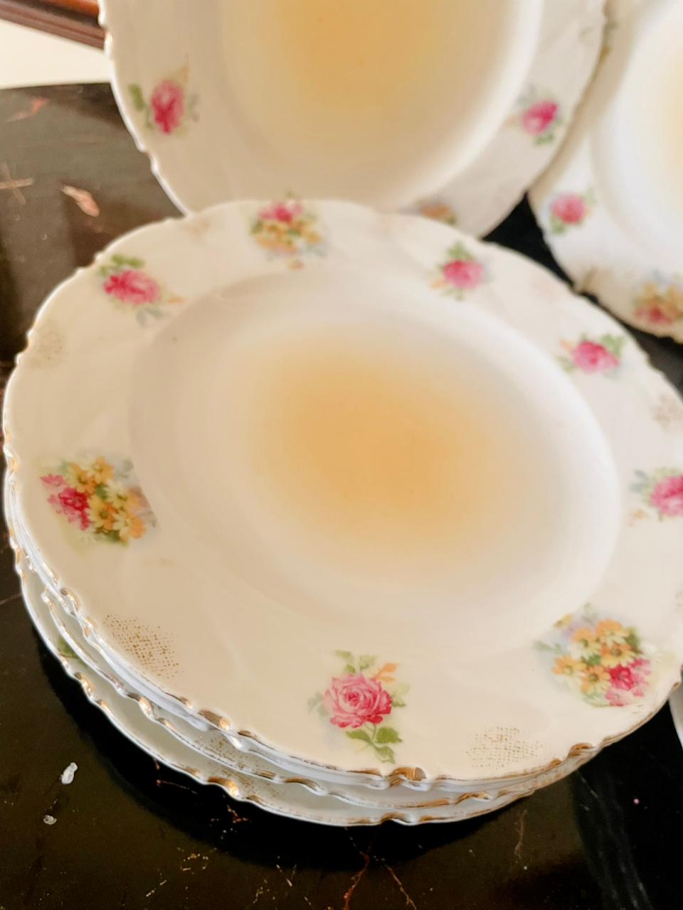 Set of 10 , Vintage Floral Porcelain Quarter Plates Set – Elegant Rose Pattern (England)