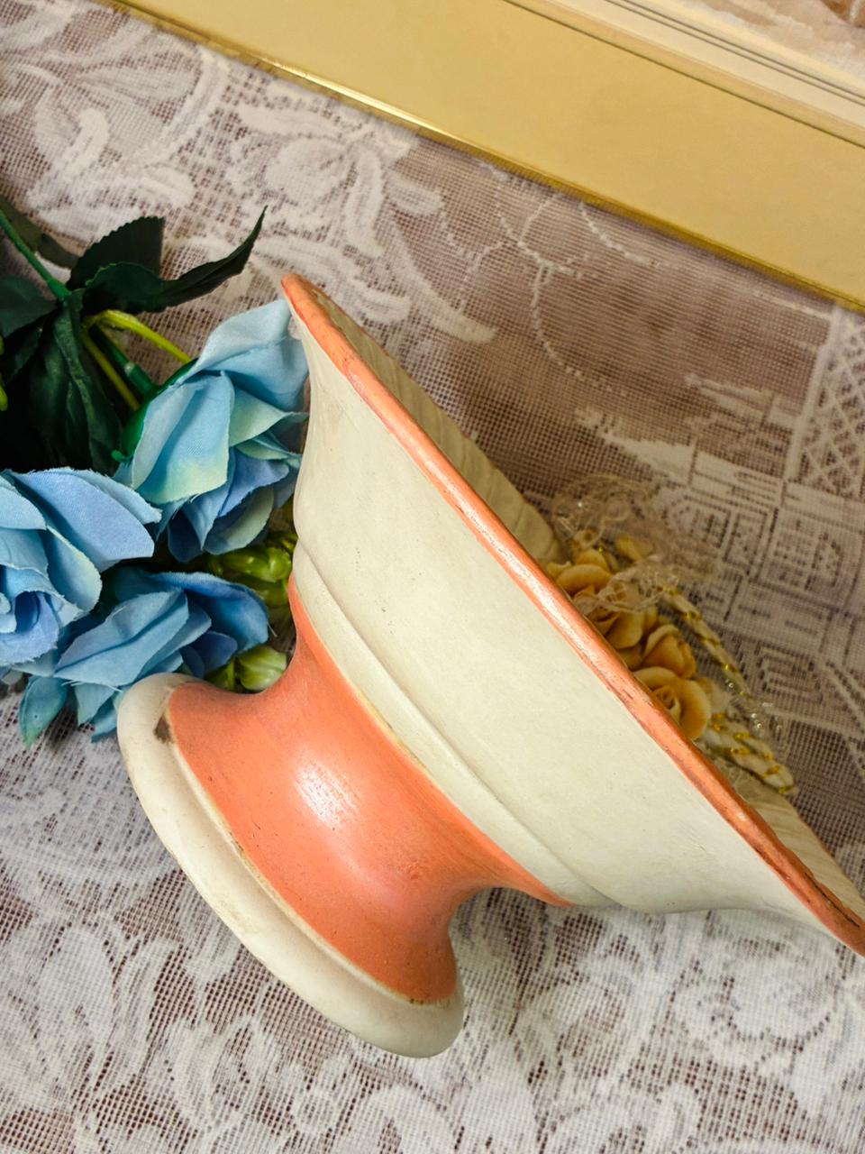 Vintage Terracotta Pedestal Cake Stand – Peach & Cream