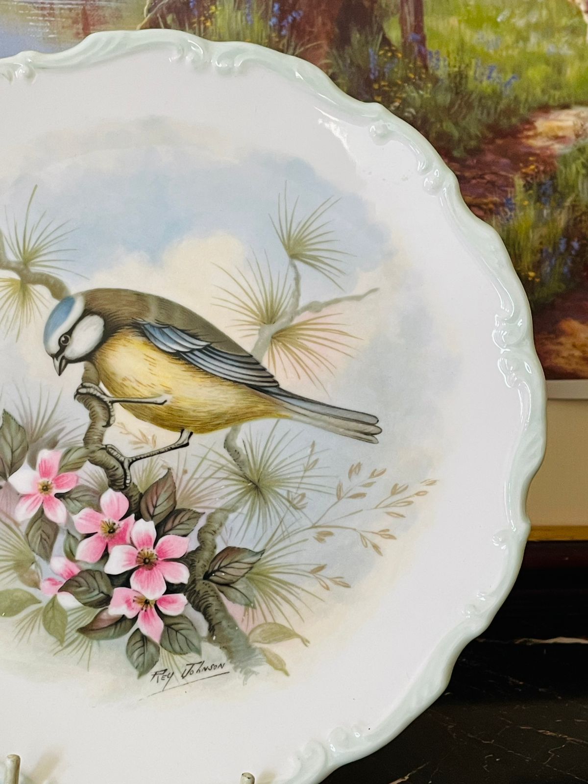 Royal Albert Woodland Birds Collection Plate – Blue Titmouse (1982, Reginald A. Johnson) – Bone China England
