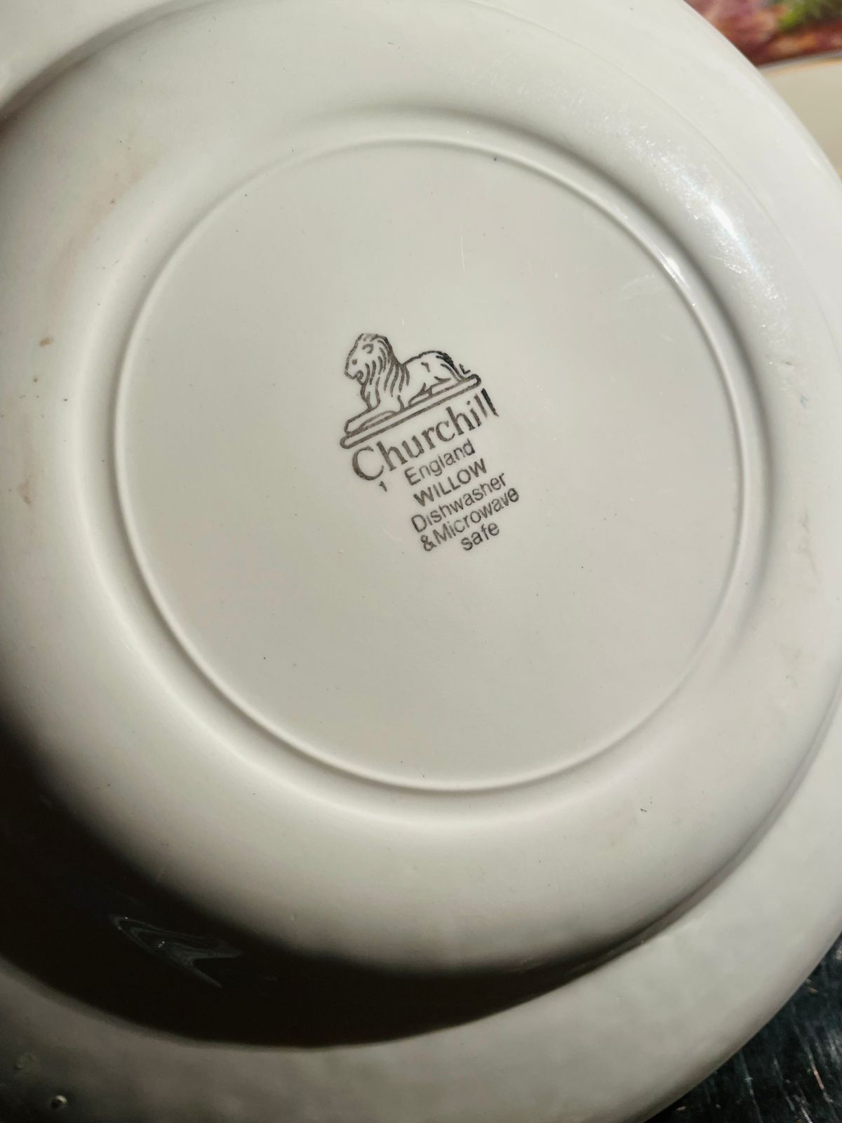 Vintage Large Churchill England Blue Willow decor Plate