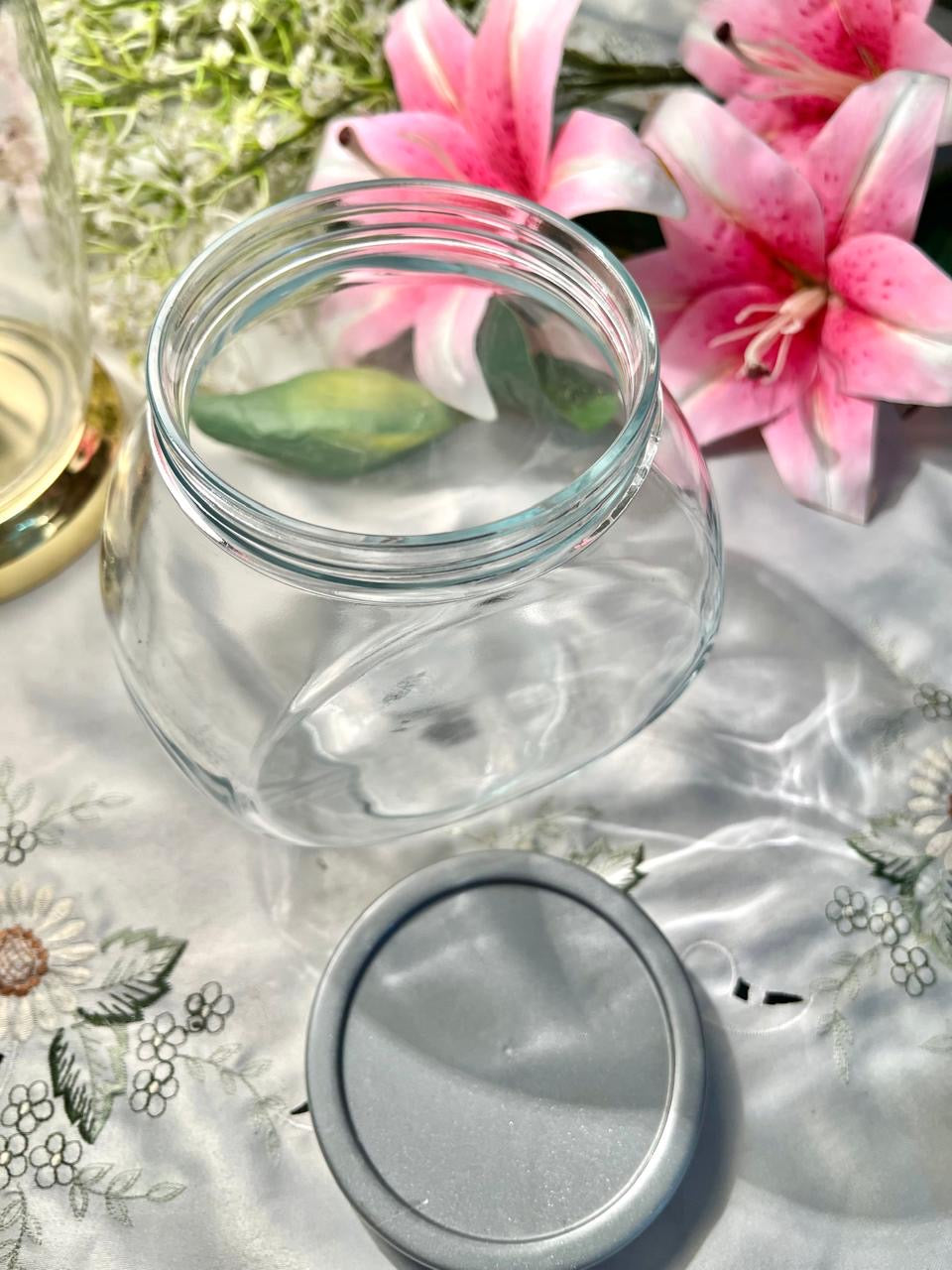 Vintage Round Clear Crystal Storage Jar with Silver-Tone Lid – 17cm