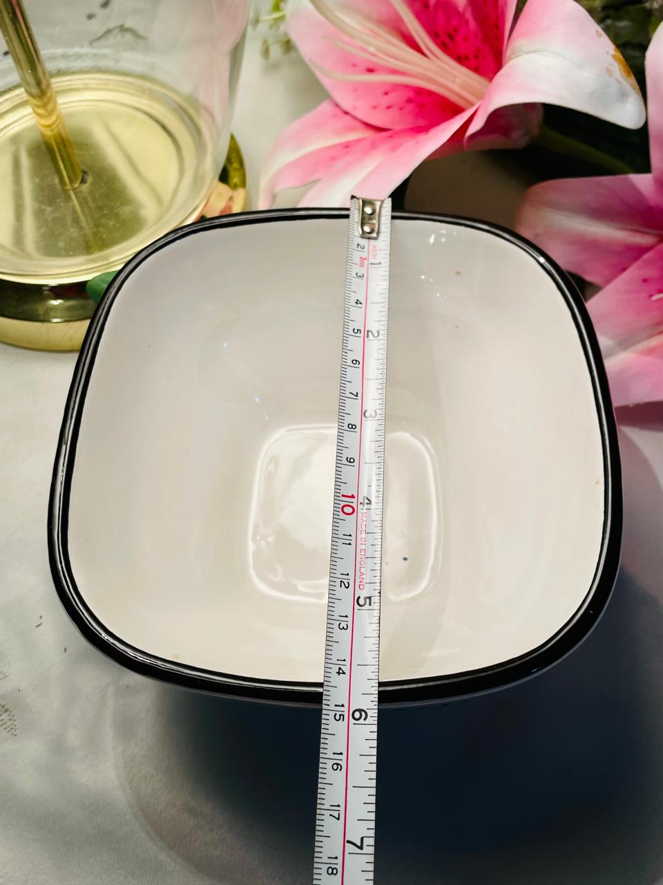 Black & White Hand-Decorated Square Ceramic Serving Bowl – 15 cm