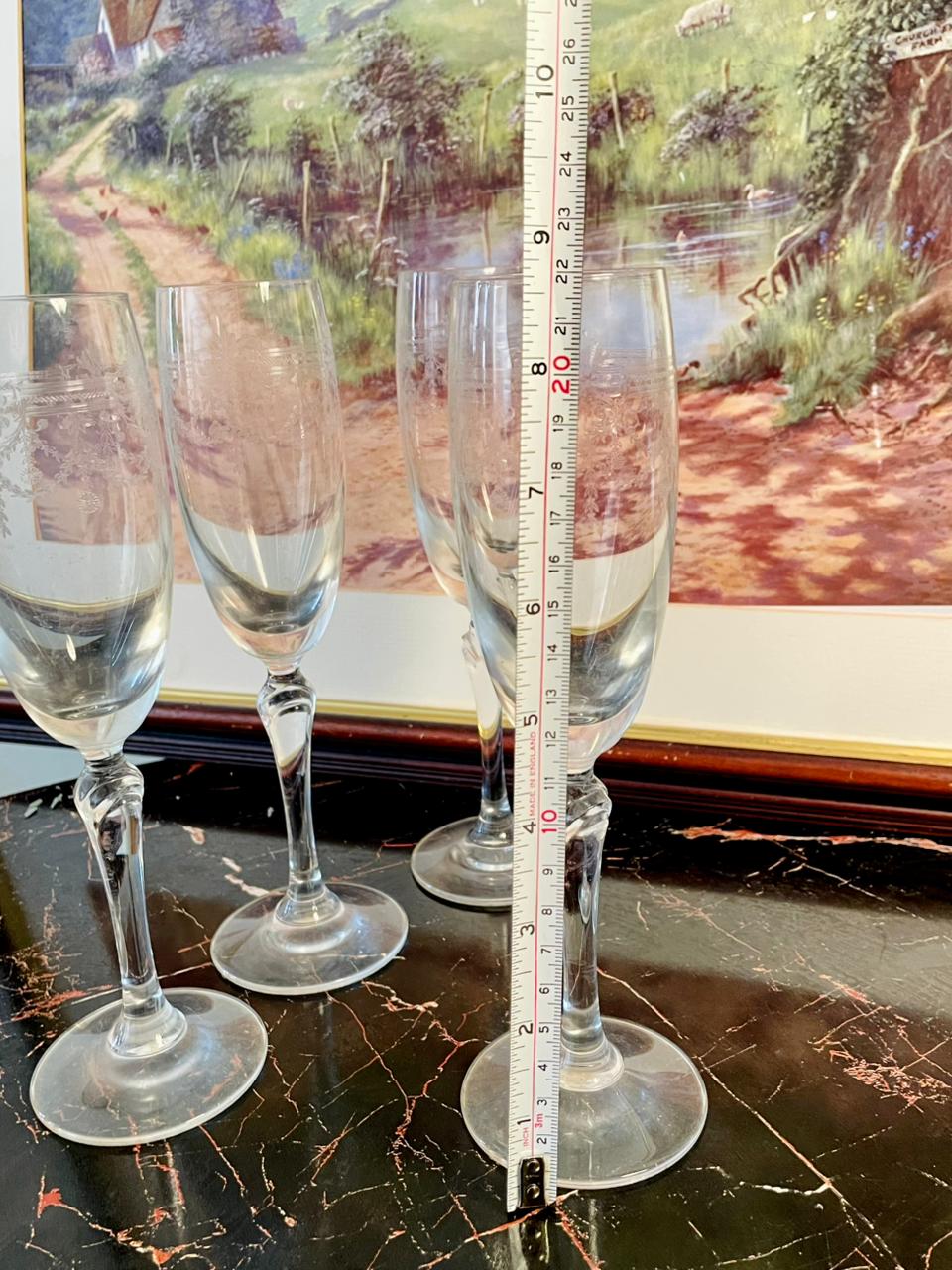 Elegant Set of 4 Crystal Champagne Glasses - Classic Design