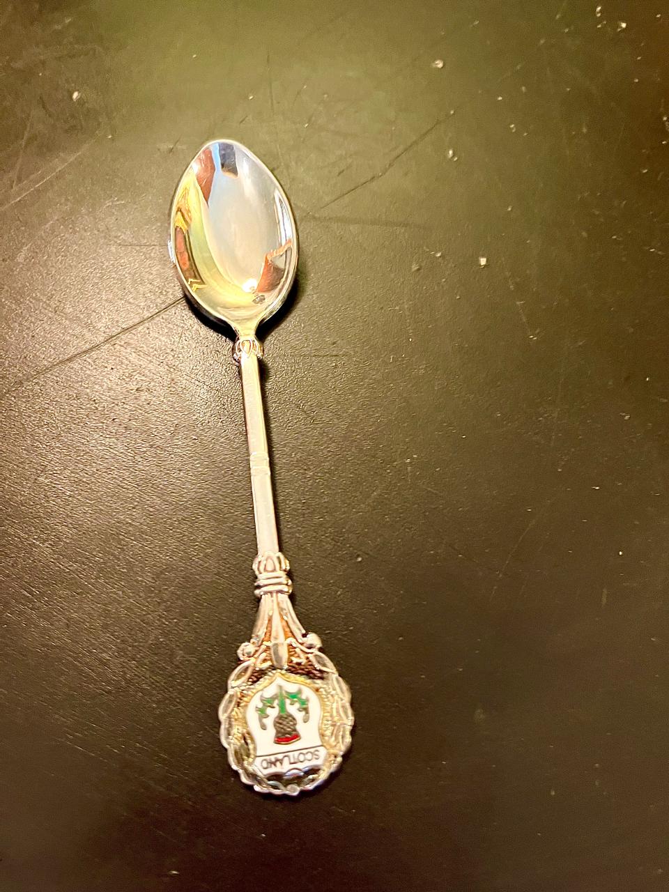 Vintage Scotland Crest Souvenir Spoon 12 cm Silver Tone