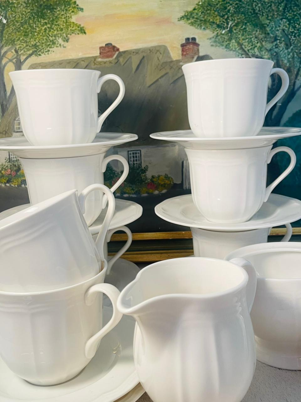 Tea Set, 6 Persons (1400/-) White Cup Saucers, Sugar Bowl & Creamer, Full Set, England