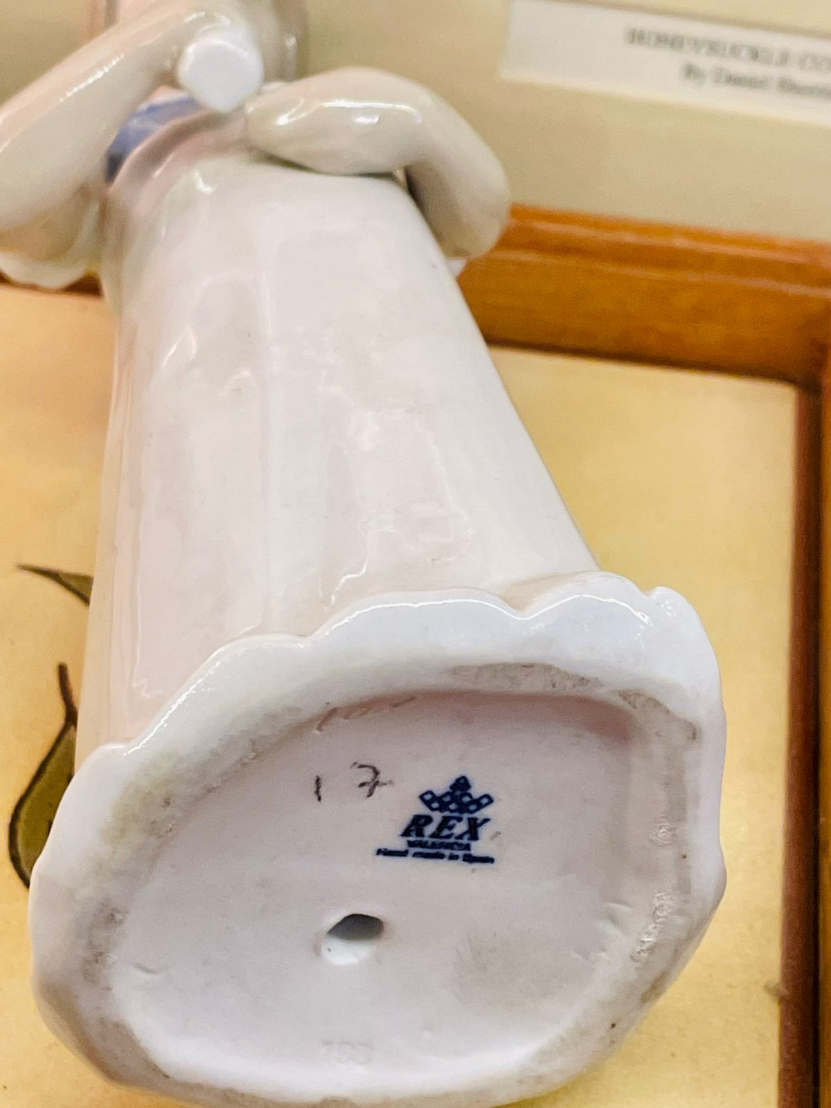 REX Valencia Spain Porcelain Figurine – Elegant Lady Statue