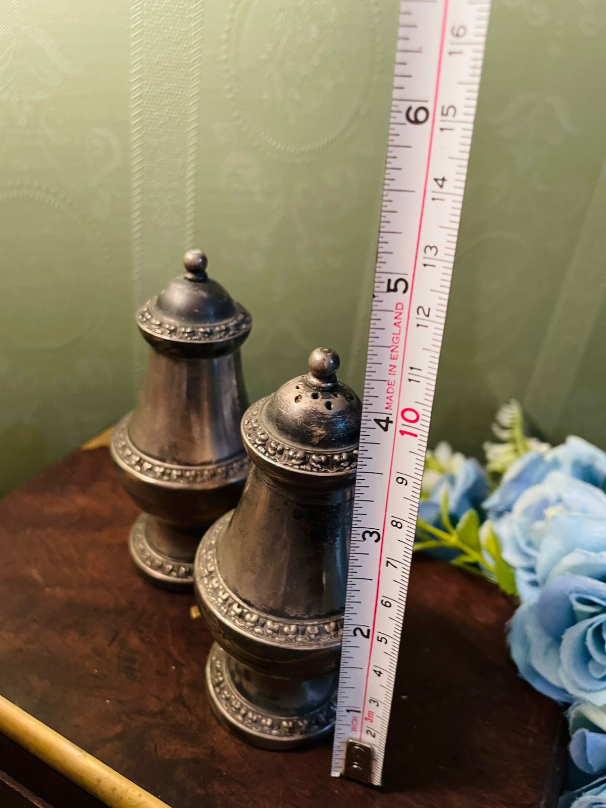 Vintage Silver Tone Salt & Pepper Shaker Set 4 Inch Pair