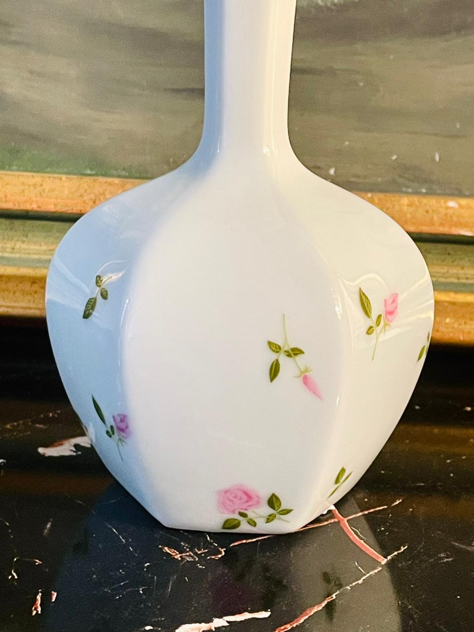 Porcelain Slim Neck Vase – Pink Rosebud Floral Design (15 cm, England)