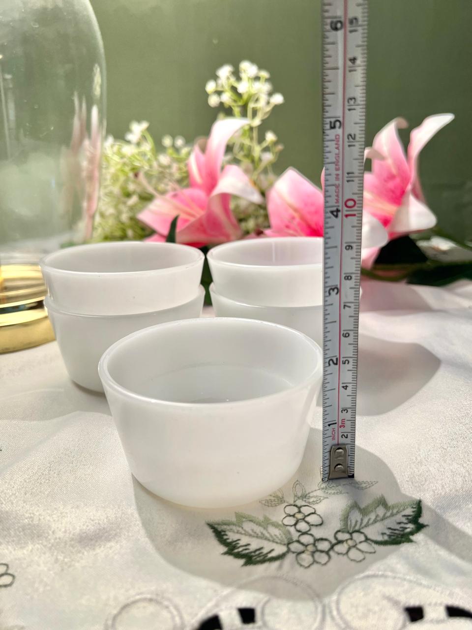 Pyrex White Oven-Safe Ramekin Bowls – 5 Piece, Approx. 8 cm