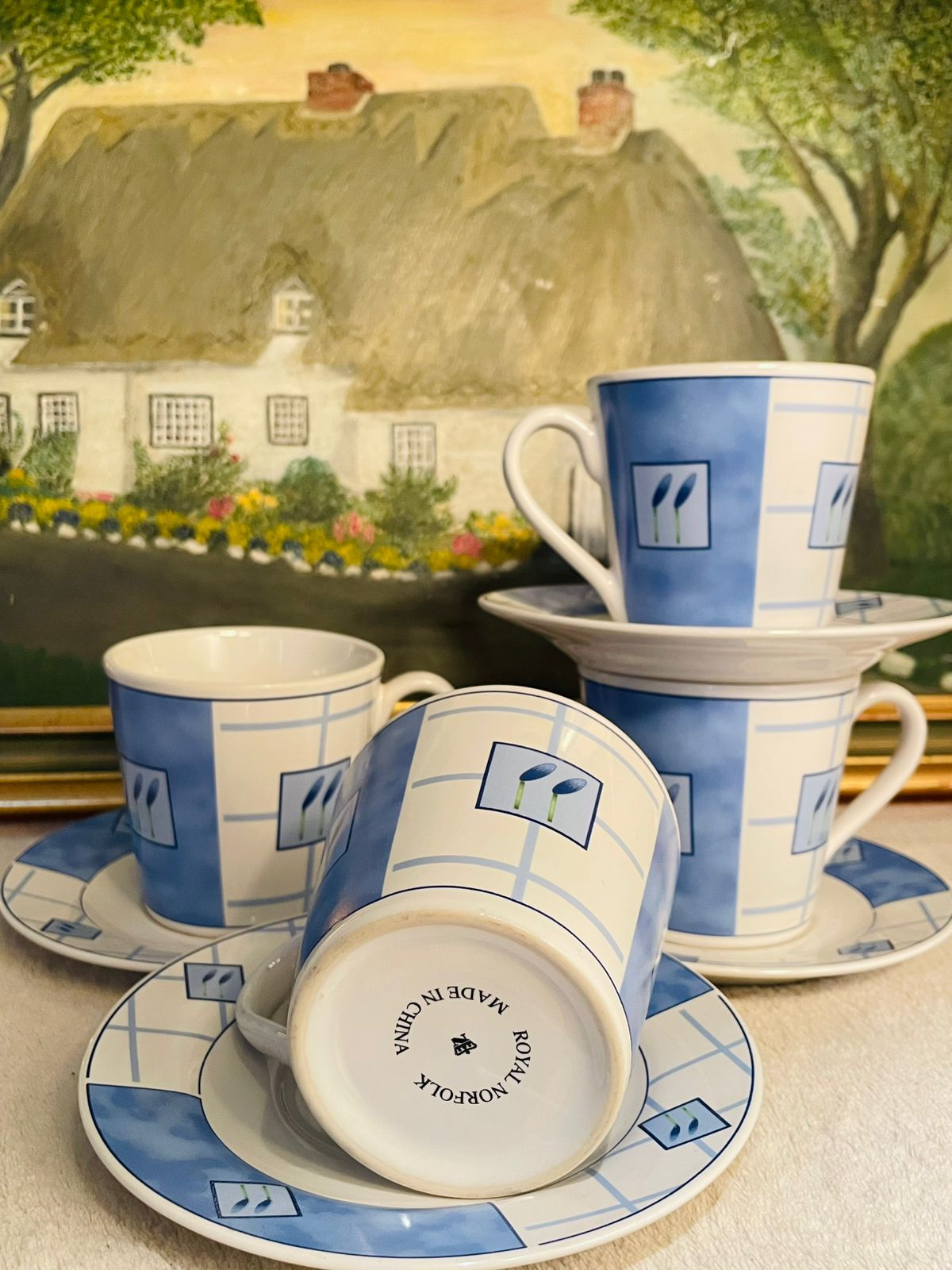 Herend Village Pottery Set of 4 Teacup and Saucer Set Hand Painted Made in Hungary