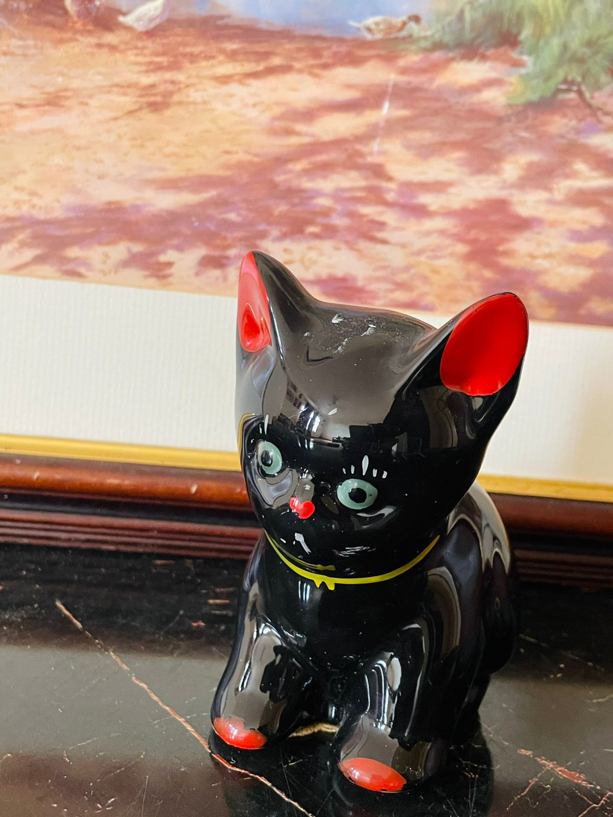 Vintage Black Cat Ceramic Figurine – Gloss Finish (Japan Inspired Style)