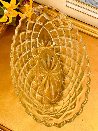 Vintage Glass Serving Bowl – Textured Diamond Pattern Bowl