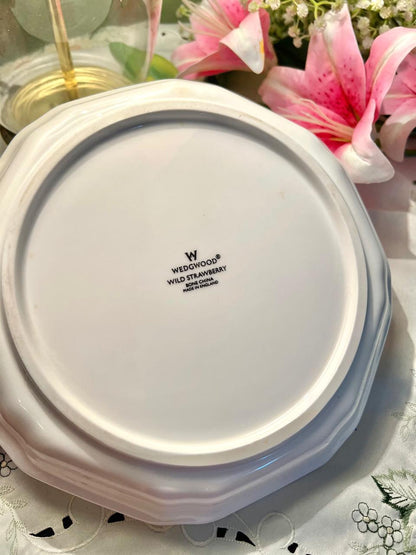 Wedgwood Wild Strawberry Bone China Serving Plater 25cm