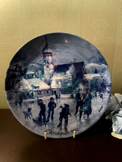 Berlin Design Christmas Eve Wasserburg Plate 8 Inch