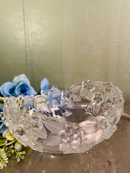Vintage Pressed Crystal Floral Serving Bowl 20 cm Scalloped Rim