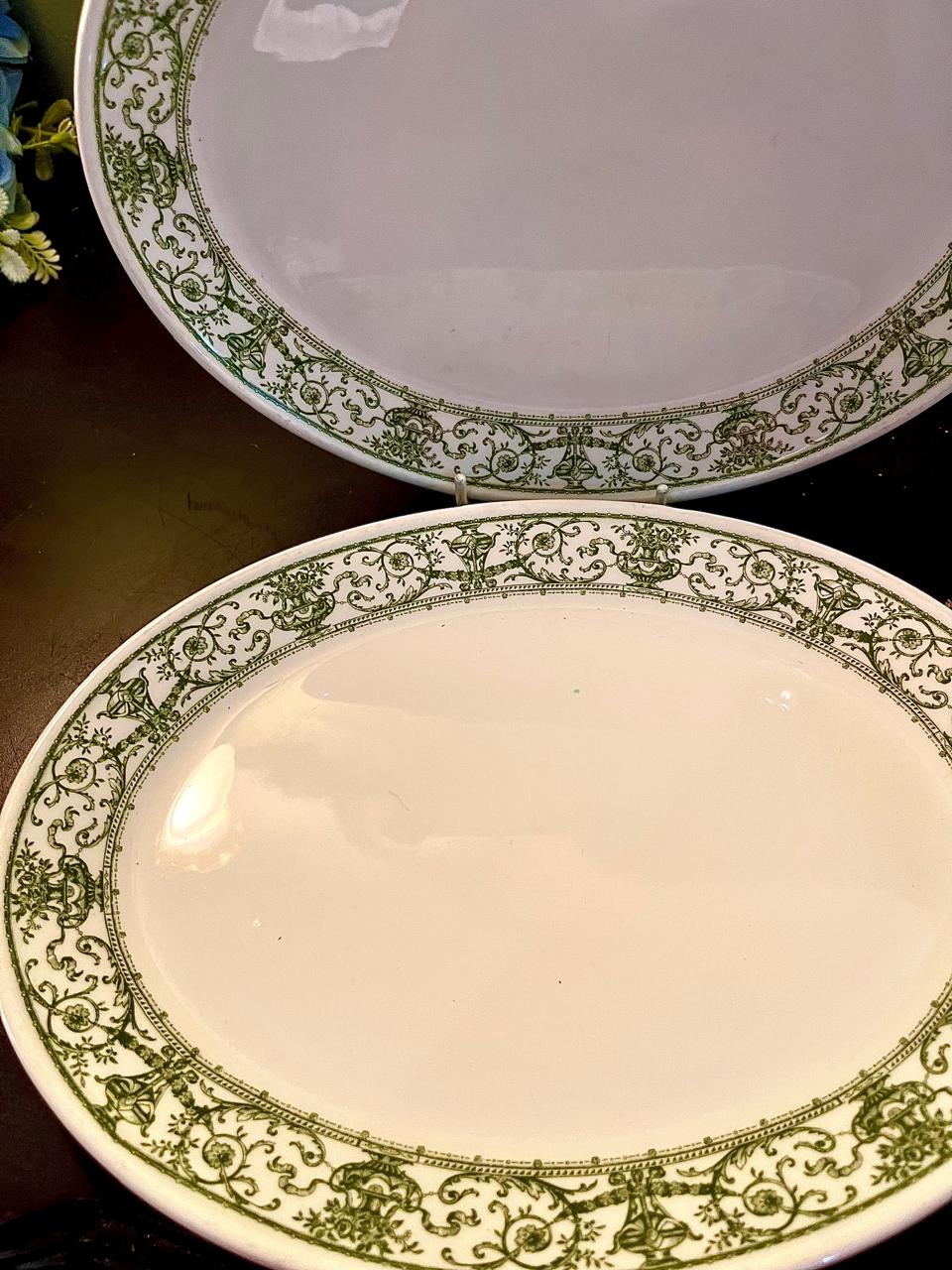 Vintage Green Scrollwork Ceramic Serving Platter Set – 9 Inch