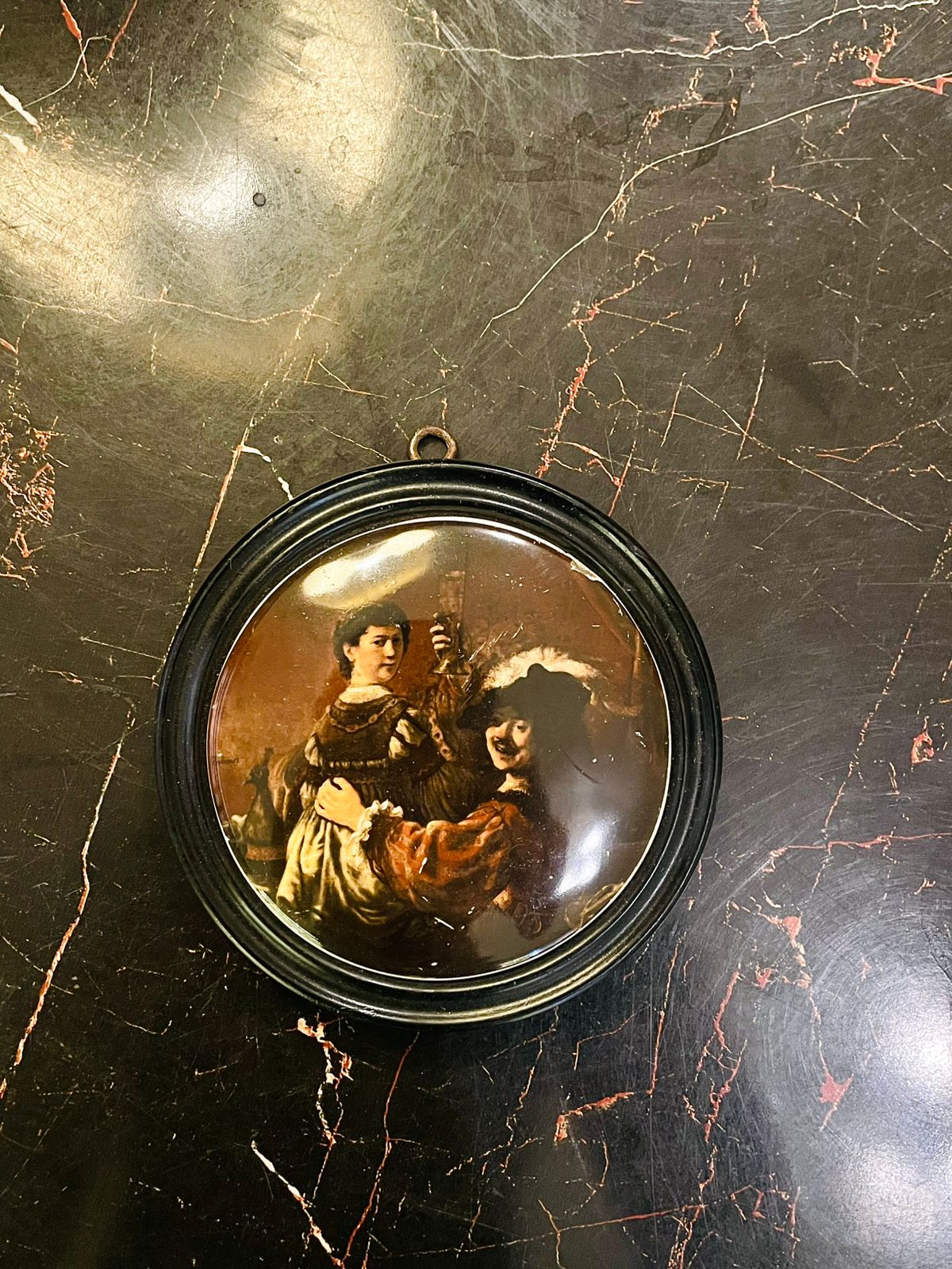 Vintage Round Framed Romantic Portrait Wall 4.5 inch