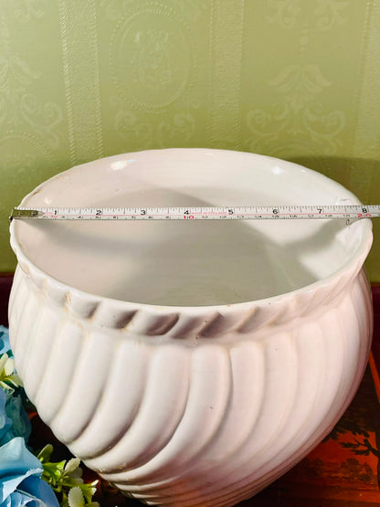 White Ribbed Ceramic Planter – 7 × 8 Inch