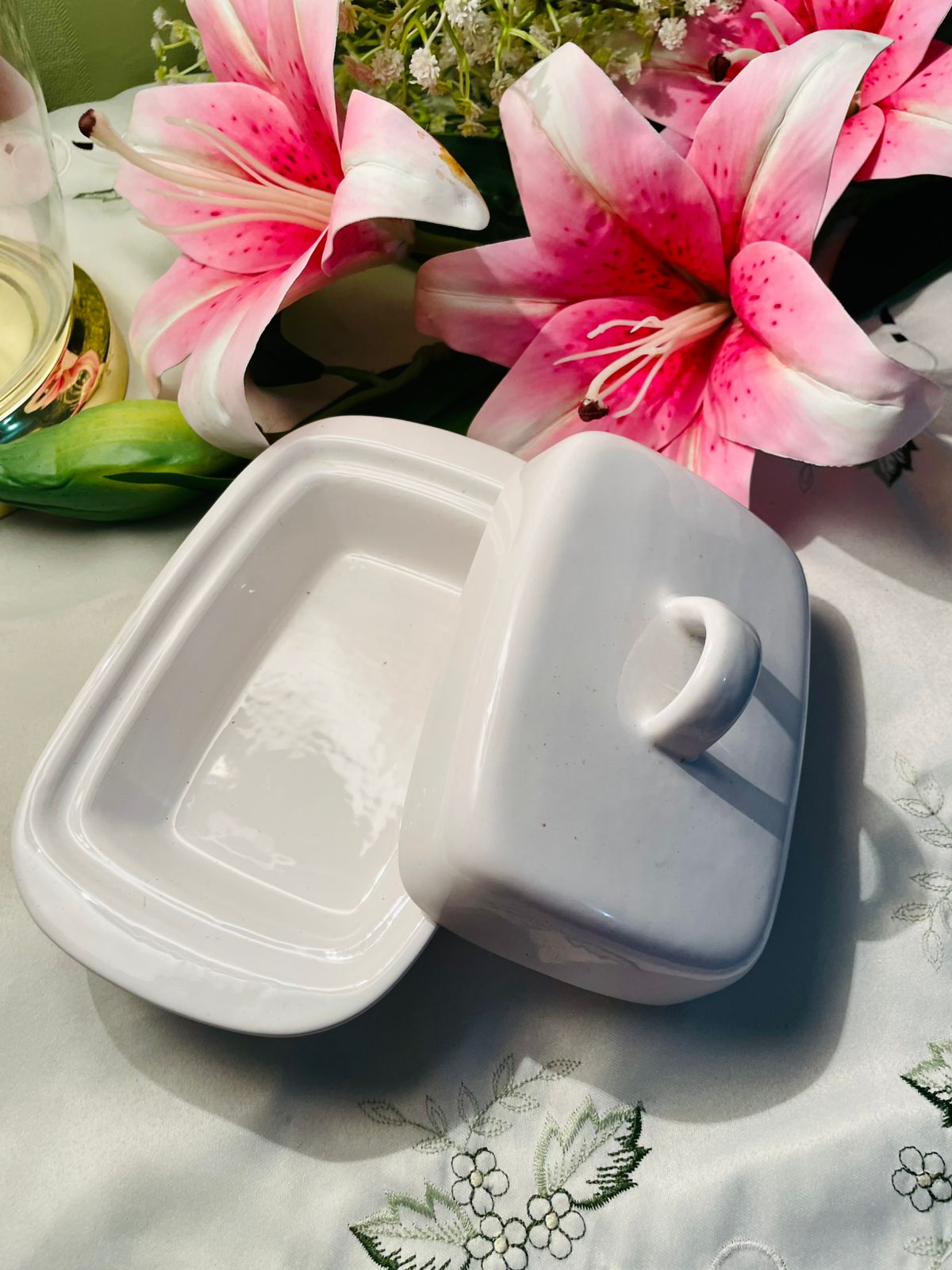TU White Rectangular Lidded Serving Dish – 7 Inch