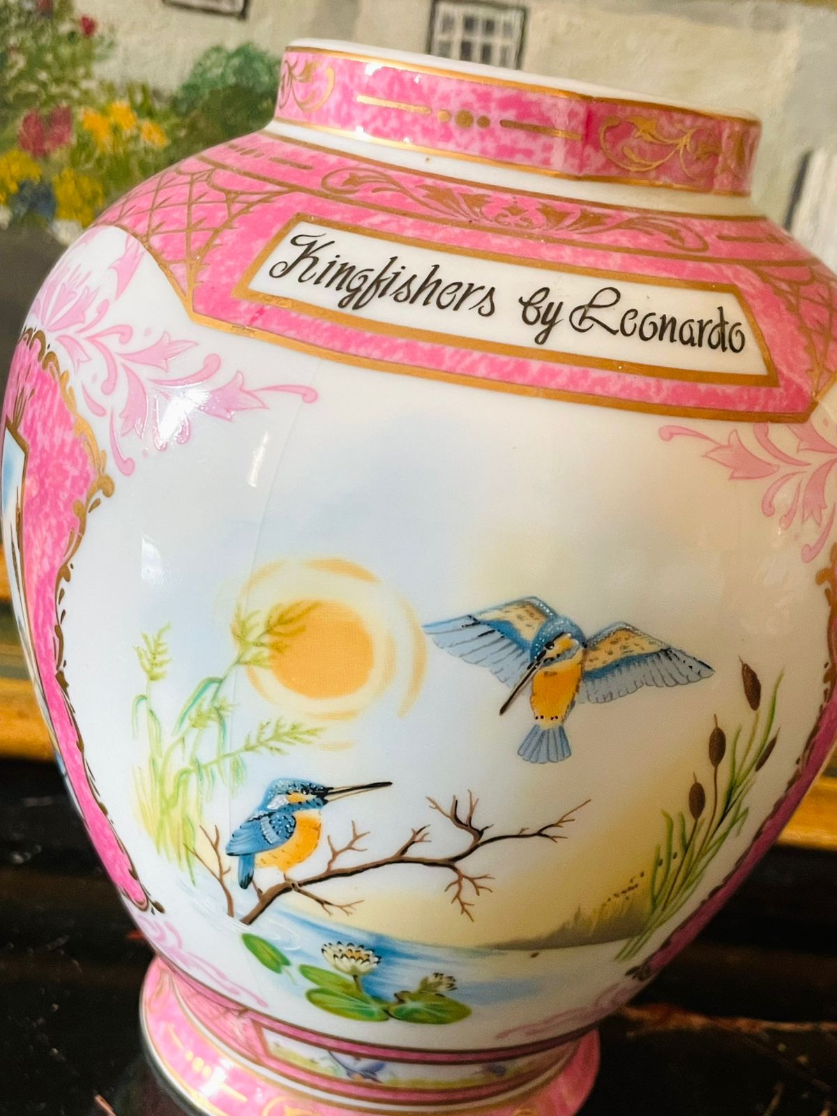 Kingfishers by Leonardo” Porcelain Decorative Vase – Hand Painted