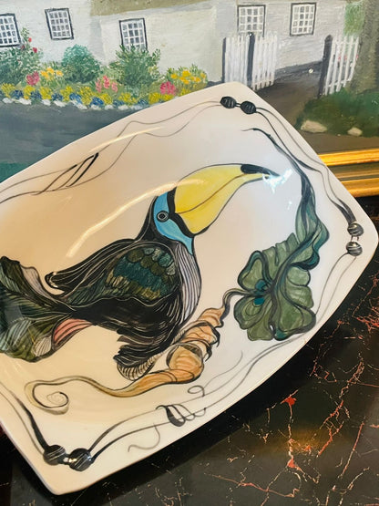 Hand-Painted Porcelain Bowl with Toucan Design – 11 Inches – Contemporary Art Deco Style