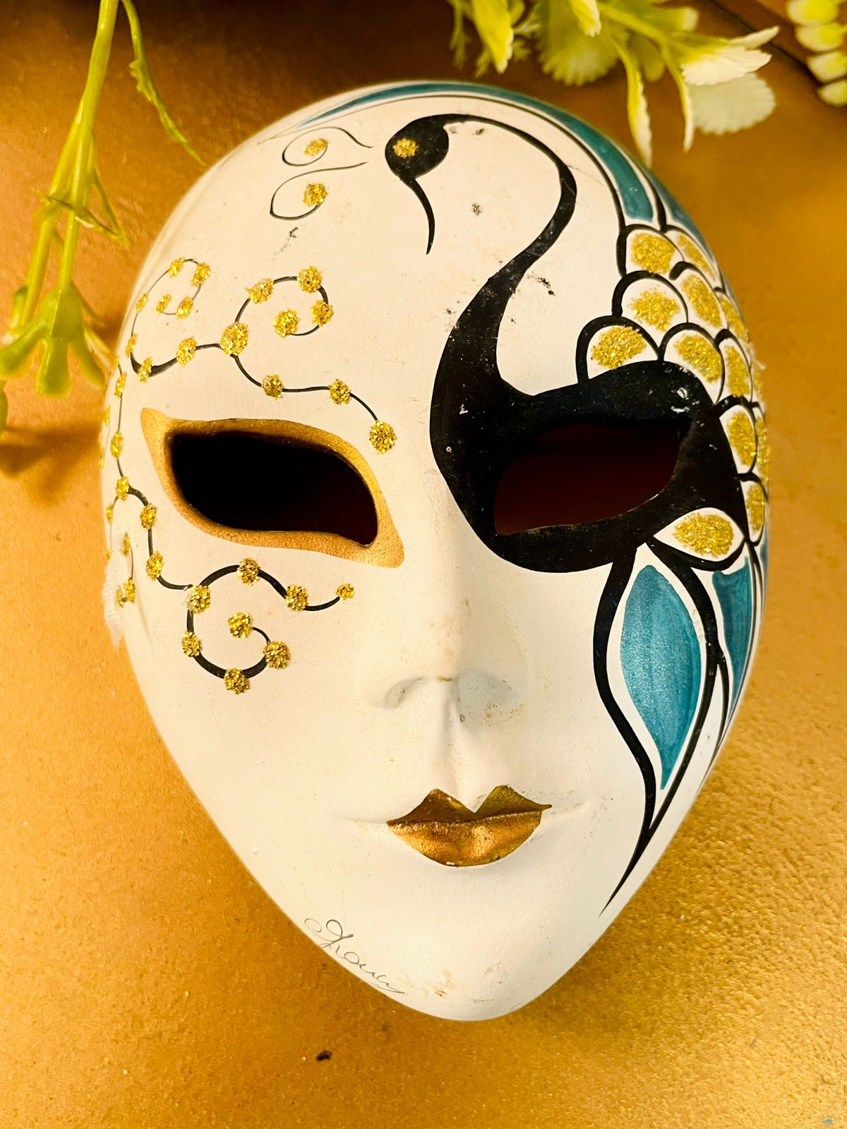 Venetian Style Peacock Wall Mask White Gold Decor
