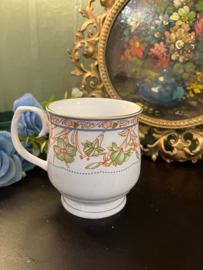 Vintage Floral Pedestal Mug with Gold Rim