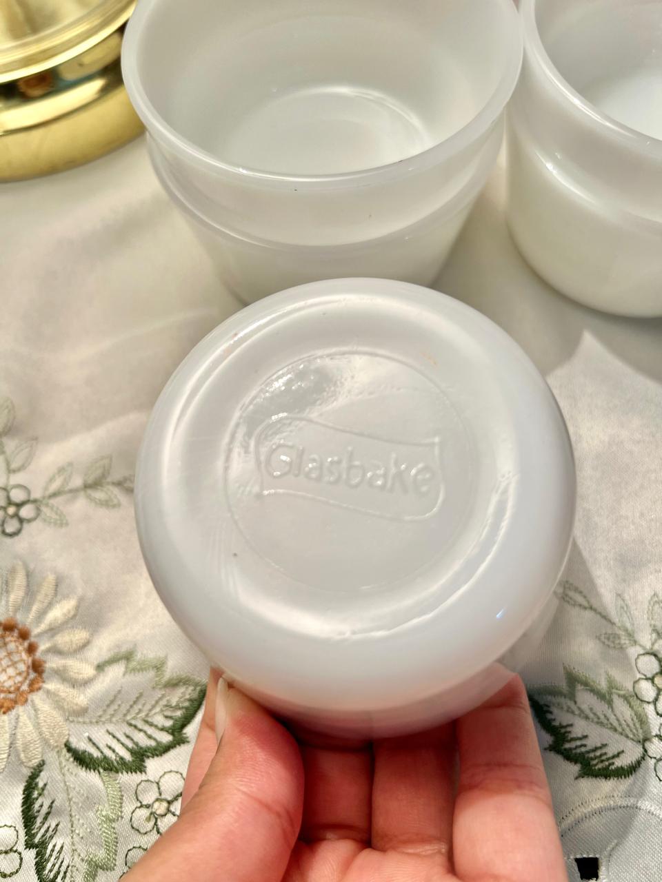 Pyrex White Oven-Safe Ramekin Bowls – 5 Piece, Approx. 8 cm