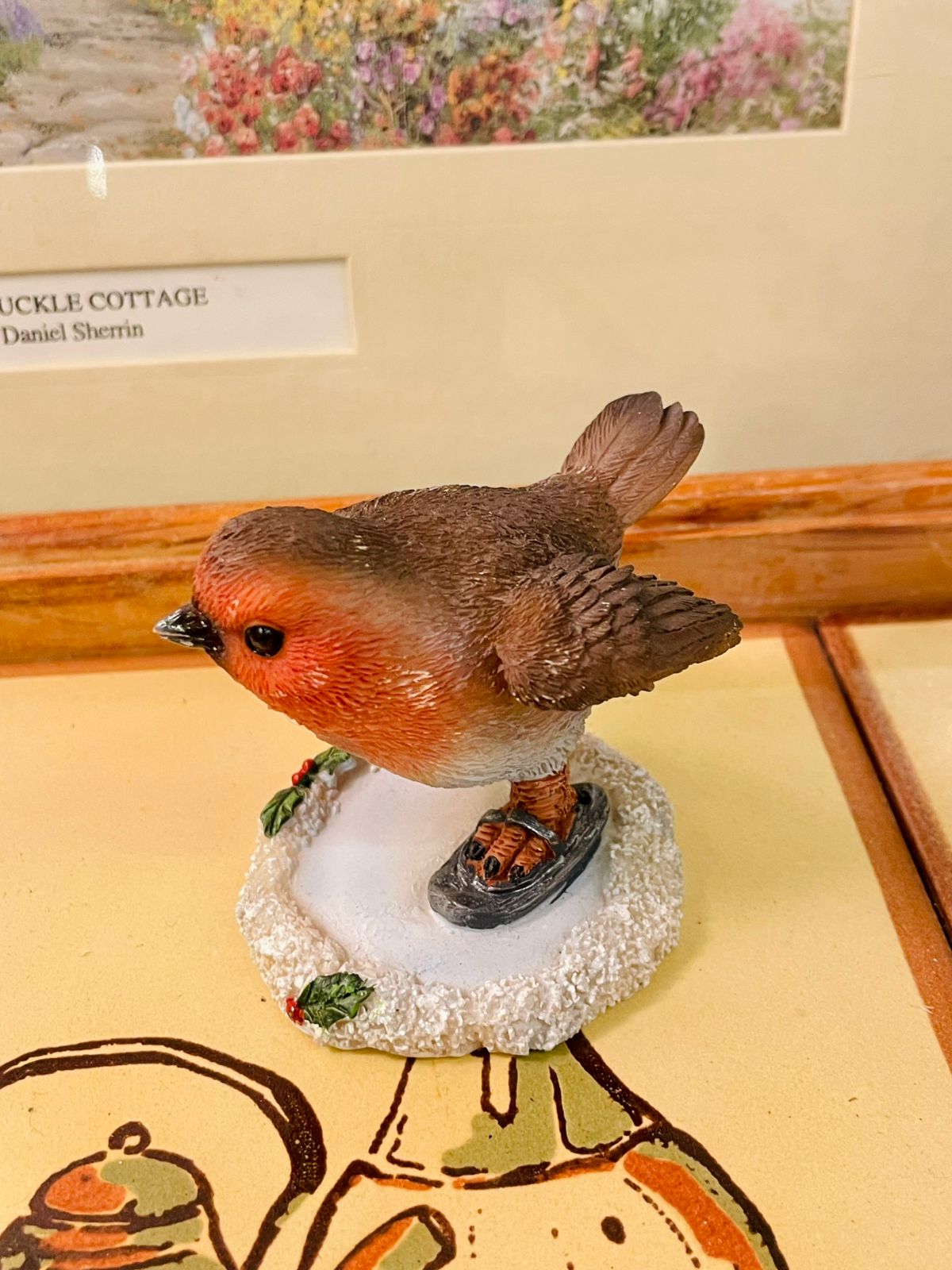 Winter Robin Bird Figurine with Snow Shoes – Cute Christmas Decor