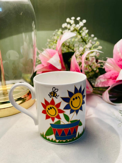 Smiley Flower Mug Red Blue Green Fine Bone China 9 cm