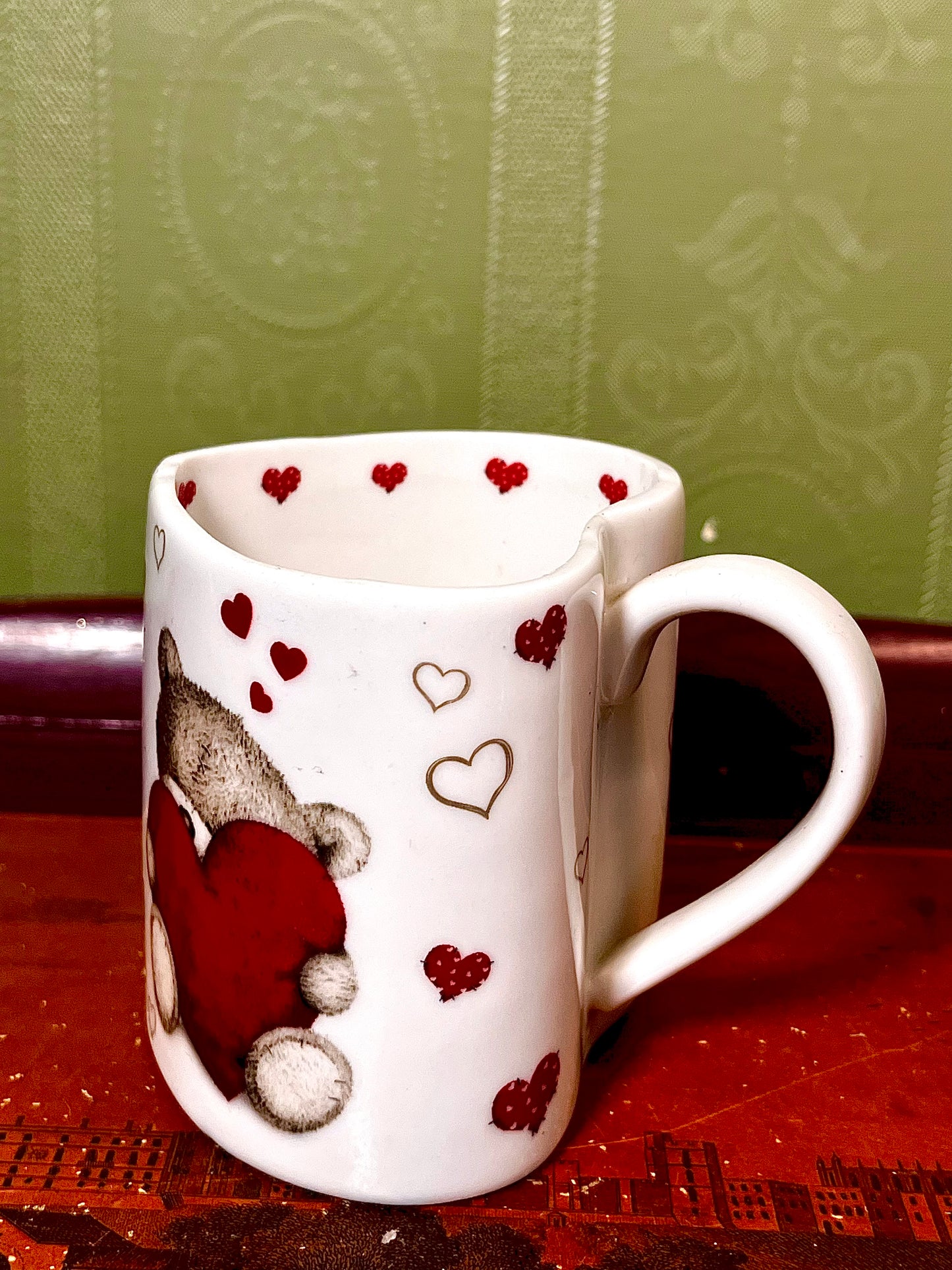 Hugs Gift Wishes Teddy Bear Heart Mug 10cm