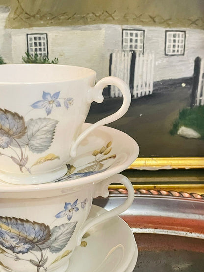 Vintage Set of 4 Blue Floral Porcelain Teacups & Saucers (1400/-) – Made in England