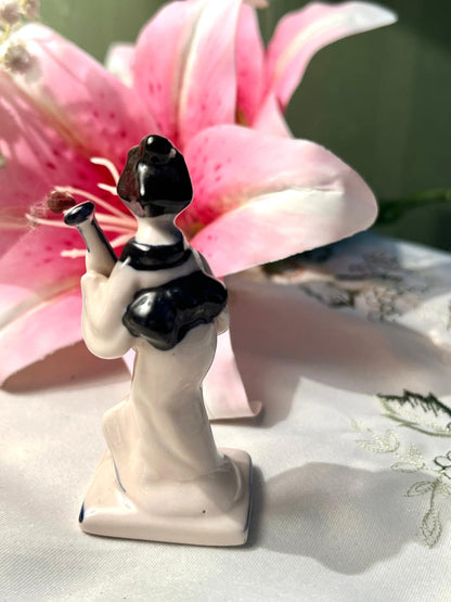 Vintage Asian Lady Porcelain Figurine Playing String Instrument Approx. 9 cm