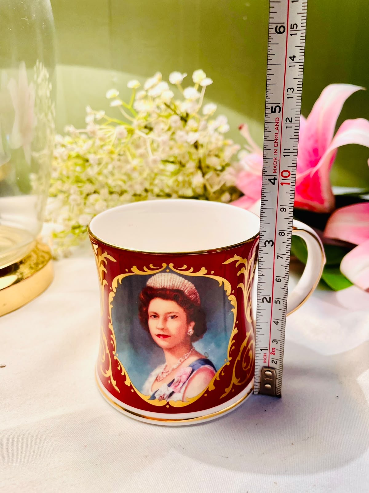 Coalport Queen's Golden Jubilee 2002 Fine Bone China Mug – 3 Inch