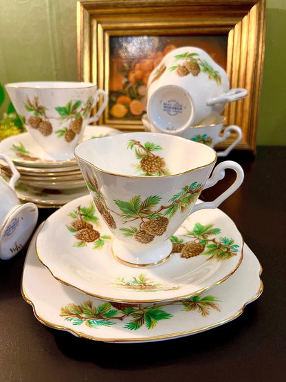 Windsor Fine Bone China Tea Set 13 Pieces Made in England