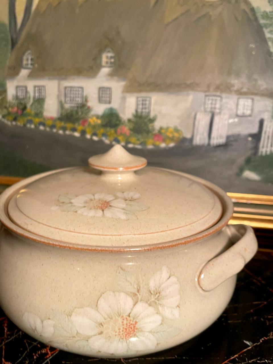 Vintage Floral Ceramic Casserole Dish with Lid & Handles – 8" (England)