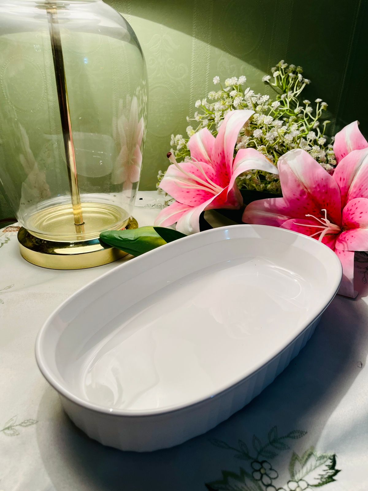 CorningWare French Vintage White Ceramic Oven-Safe Baking Dish Approx. 26 cm