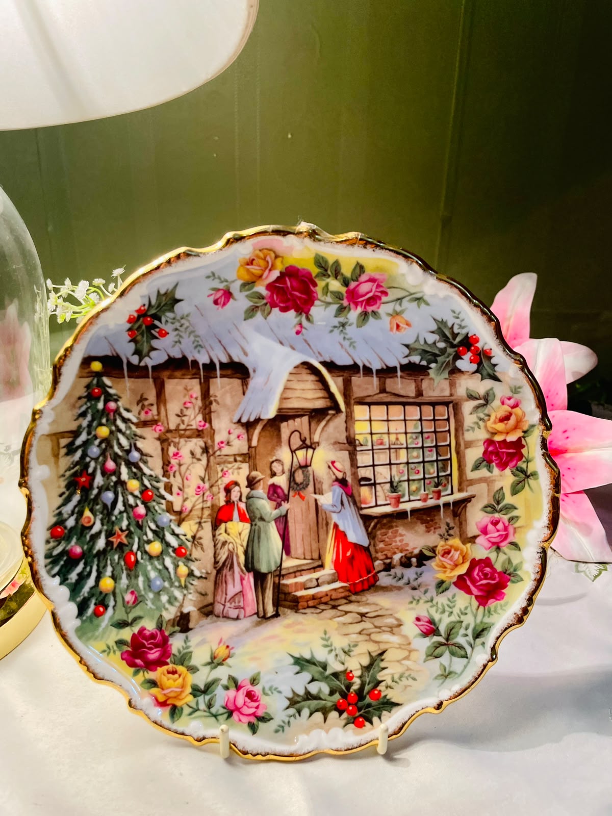 Royal Albert Christmas Carol Singers Decorative Plate – 8 Inch