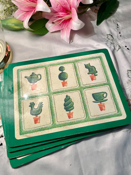 Vintage Topiary Garden Placemats 4-Piece Set 12 in