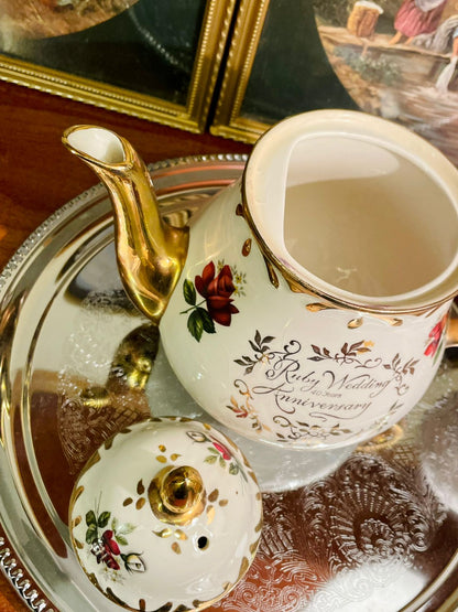 Ruby Wedding Anniversary Teapot – Gold Trim, Red Rose Floral Design
