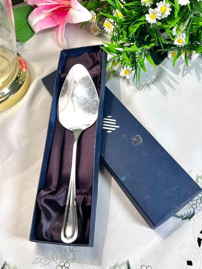 Silver-Tone Cake Server with Presentation Box – 23 cm