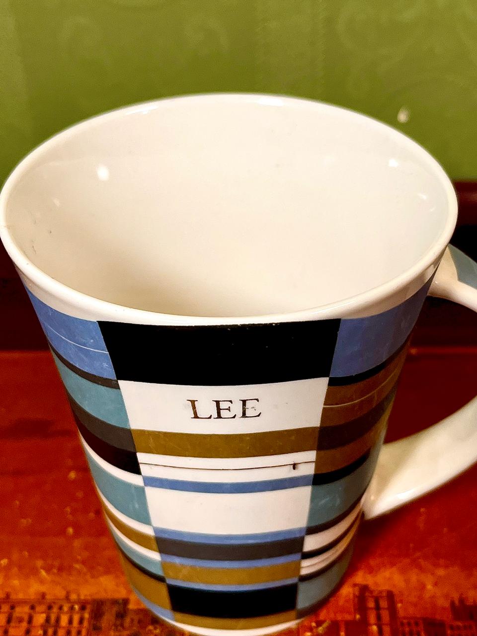 History & Heraldry New Bone China Geometric Mug – 4"