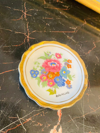 Vintage Floral Souvenir Plate – “Rdo. Mijas” Hand-Painted Porcelain – 4 in