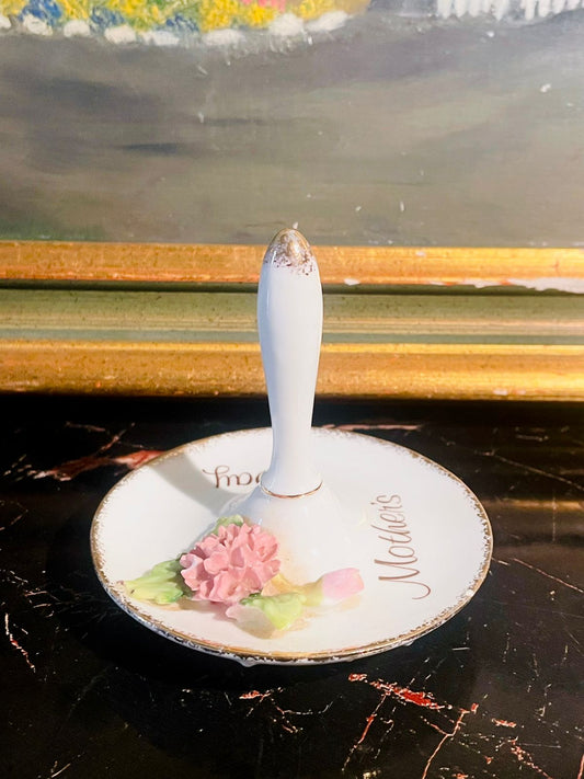 leonardocollection, mothersdaygift, bonechinaringholder, floralporcelain, vintagegiftidea, collectiblechina, vintagehomepakistan, sunsetkitchen, sunsetshop, elegantdecor, cottagecorestyle