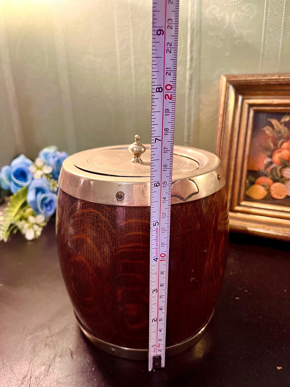 Wooden Barrel Ice Bucket – Brass Tone Lidded Wine Cooler