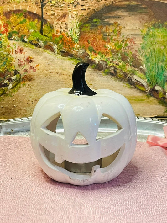 Ceramic Halloween Ghost with Pumpkins – Smiling Light-Up Outdoor Decor for Garden or Porch