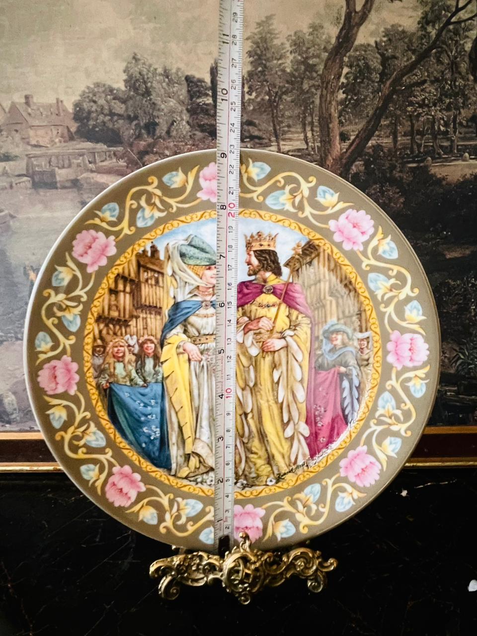 Wedgwood “The Wedding of Arthur and Guinevere” – The Legend of King Arthur Collector Plate (1987, Made in England)