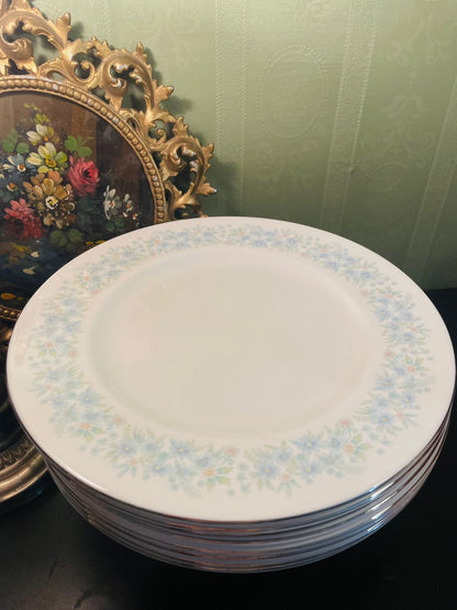 Wedgwood Wyndham Bone China Dinner Plates Set of 8 England
